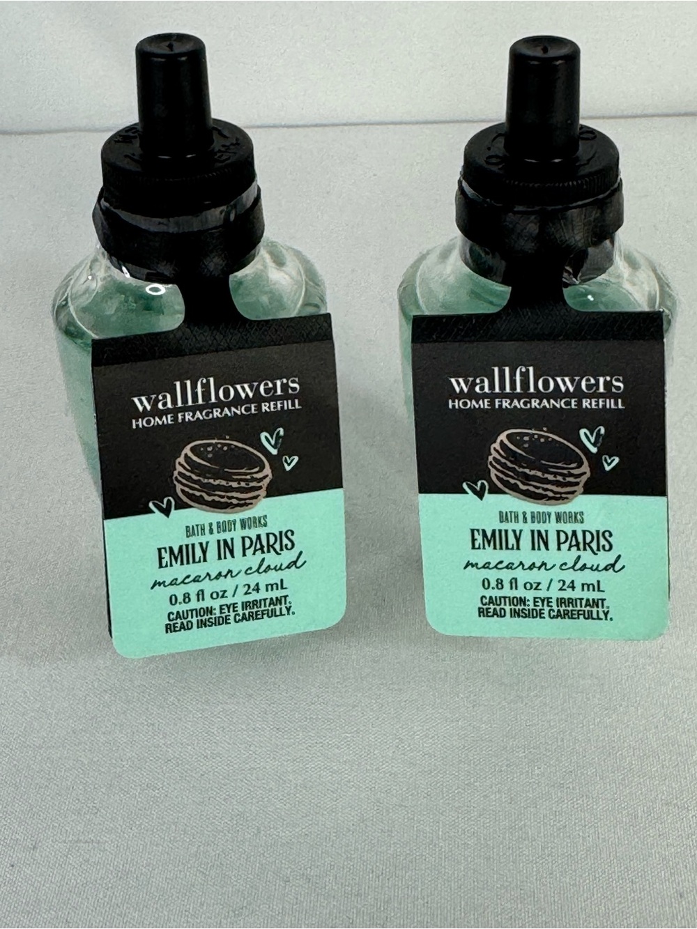 Bath & Body Works Wallflowers Refill - Emily in Paris Macaron Cloud (Mint Green)